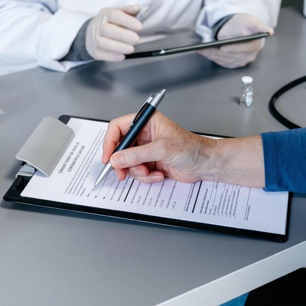 Entenda o Termo de Consentimento Livre e Esclarecido: Seu Direito à Informação e Escolha no Tratamento Médico